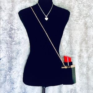 🏷5/$50 📦2/$25 Unique chic lipstick 💄